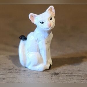 Cat Kitty Kitten Tiny Miniature White Cat Figure Toy * Read Details *